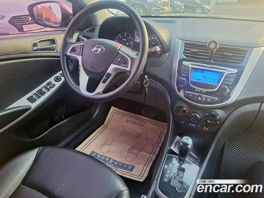 Hyundai Accent 2012 1.6 автомат (гидро), фото 11