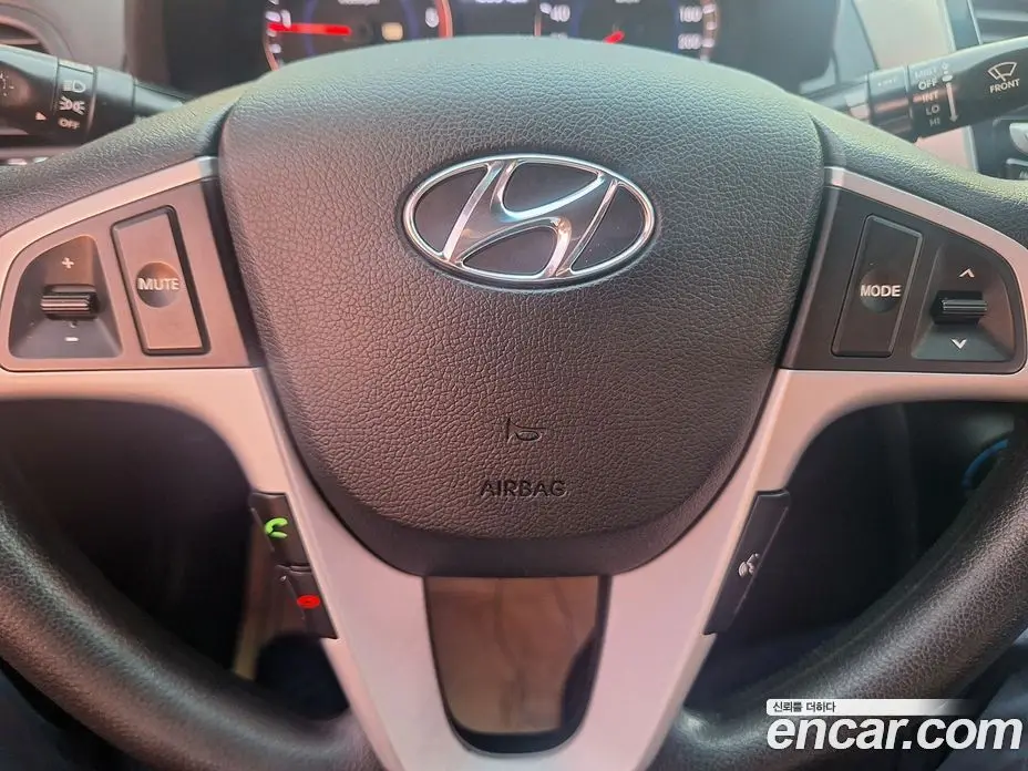 Hyundai Accent 2012 1.6 автомат (гидро), фото 13