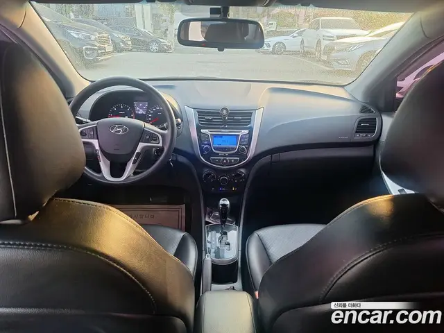 Hyundai Accent 2012 1.6 автомат (гидро), миниатюра 7
