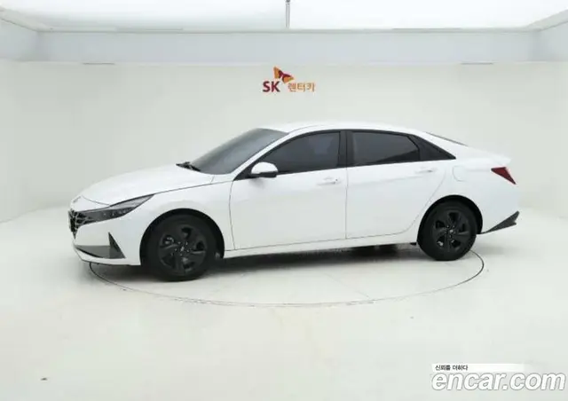 Hyundai Avante 2023 1.6 автомат (гидро), миниатюра 2