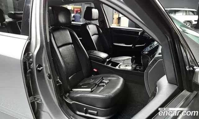 Hyundai Genesis 2013 3.8 автомат (гидро), миниатюра 10