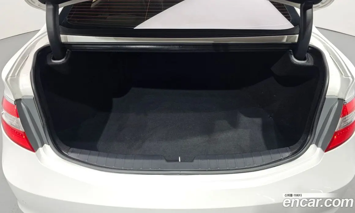 Hyundai Grandeur 2014 2.4 автомат (гидро), фото 15