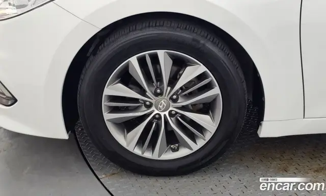 Hyundai Grandeur 2014 2.4 автомат (гидро), миниатюра 5