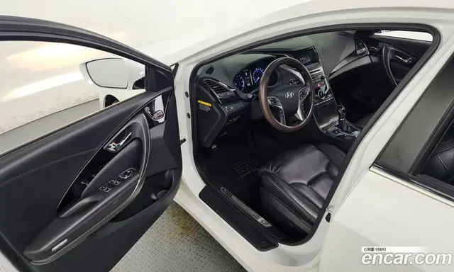 Hyundai Grandeur 2014 2.4 автомат (гидро), миниатюра 10