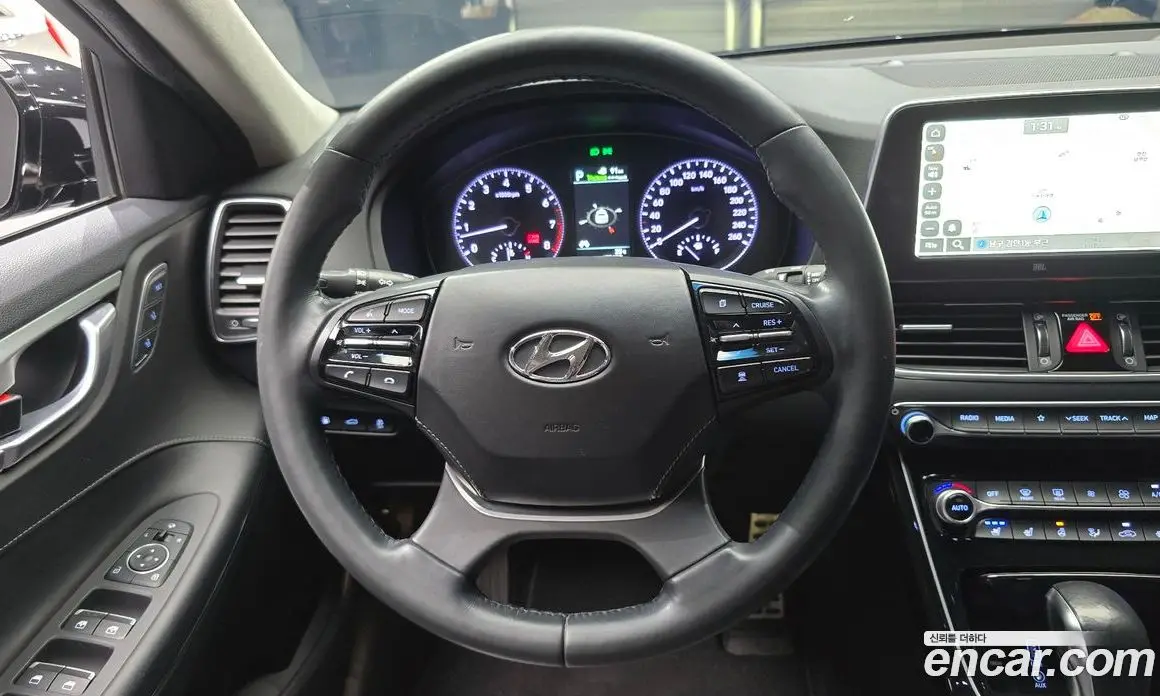 Hyundai Grandeur 2017 3.3 автомат (гидро), фото 19