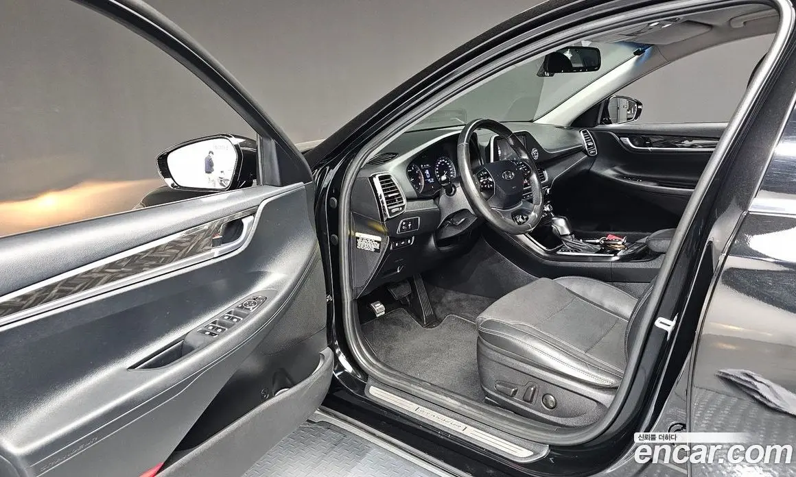 Hyundai Grandeur 2018 2.4 автомат (гидро), фото 13