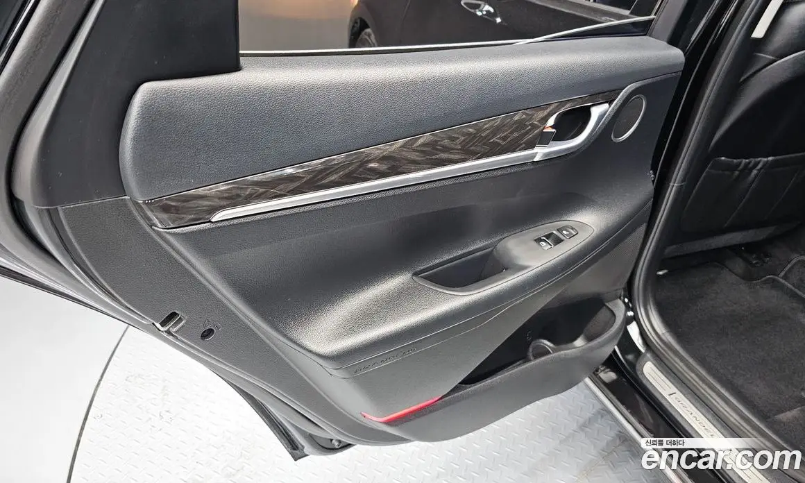 Hyundai Grandeur 2018 2.4 автомат (гидро), фото 15