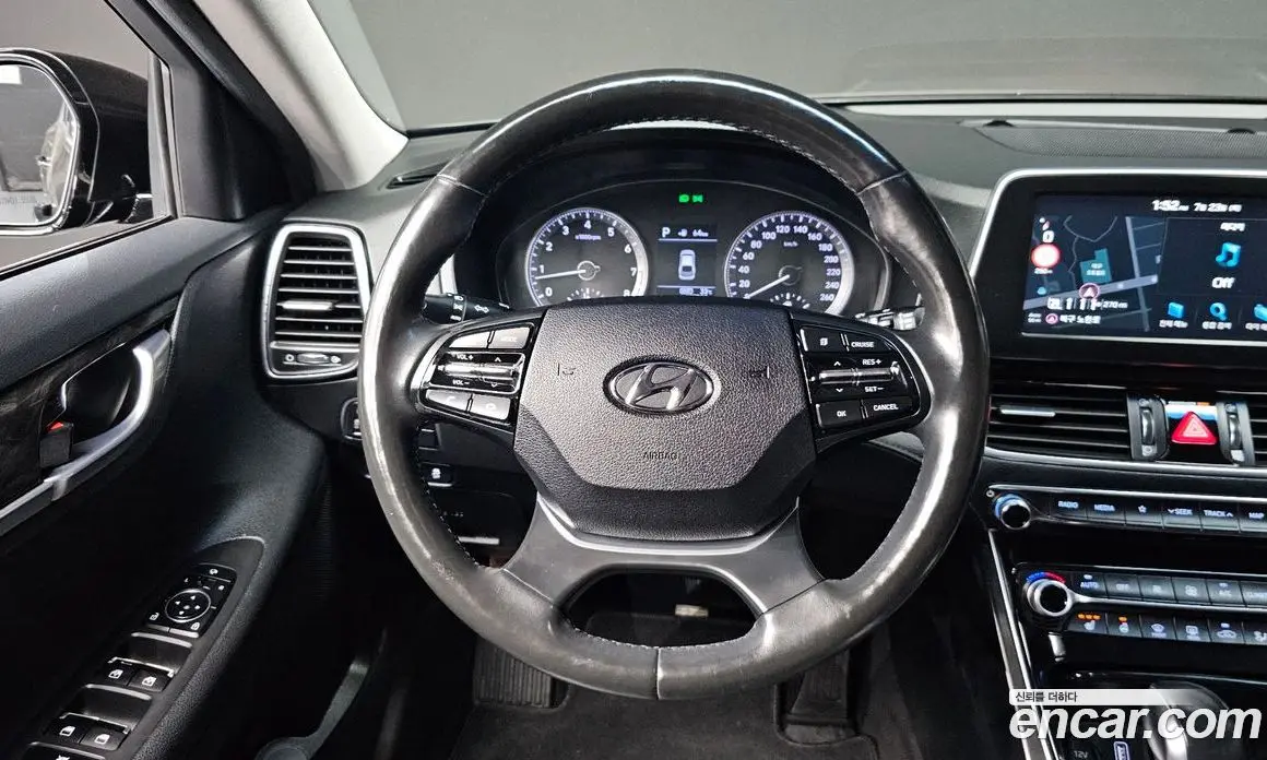 Hyundai Grandeur 2018 2.4 автомат (гидро), фото 18