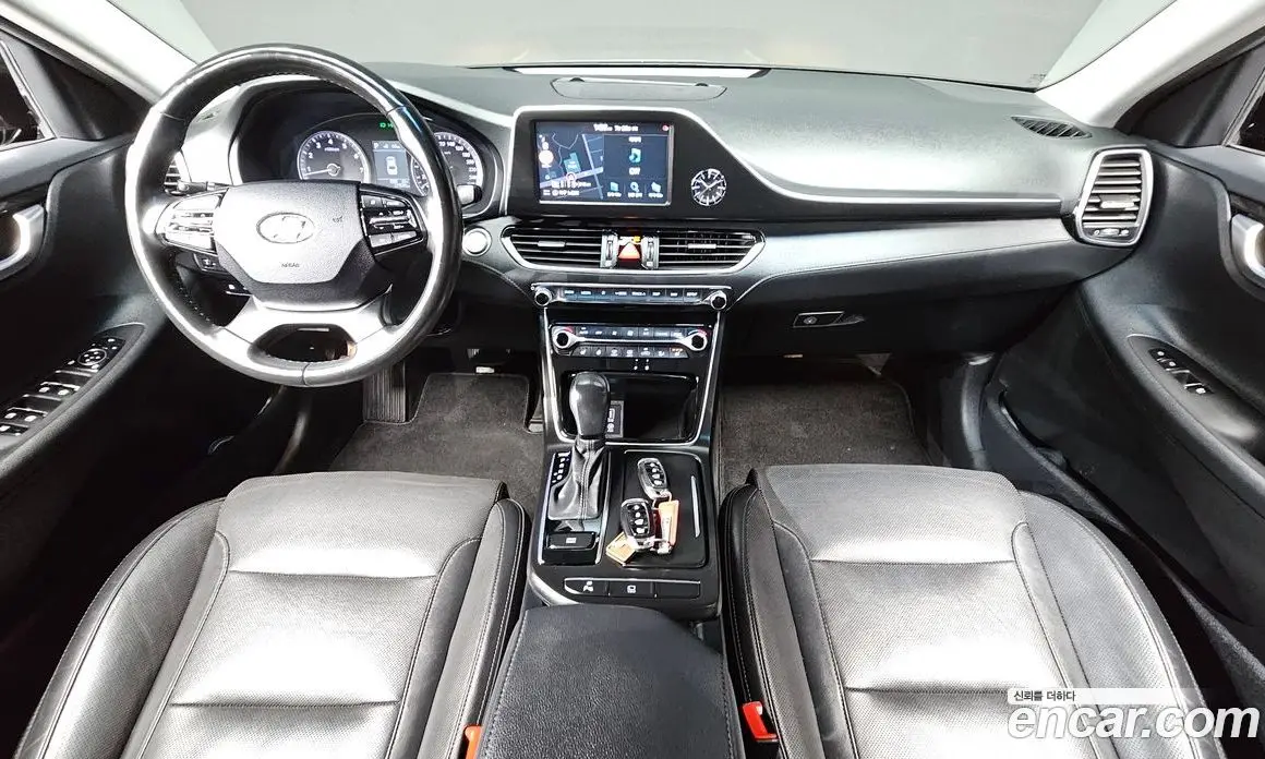 Hyundai Grandeur 2018 2.4 автомат (гидро), фото 10