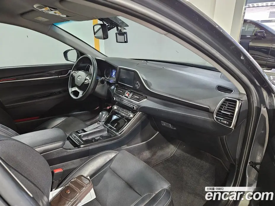Hyundai Grandeur 2018 2.4 автомат (гидро), фото 14