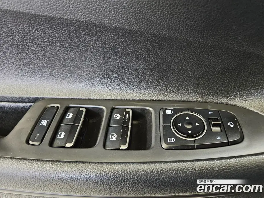 Hyundai Grandeur 2018 2.4 автомат (гидро), фото 15