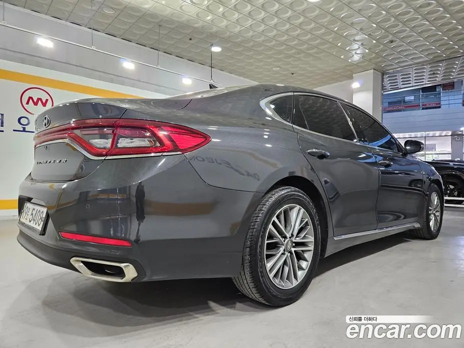 Hyundai Grandeur 2018 2.4 автомат (гидро), фото 6