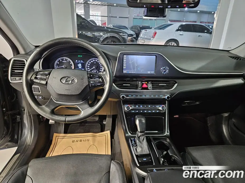 Hyundai Grandeur 2018 2.4 автомат (гидро), фото 10