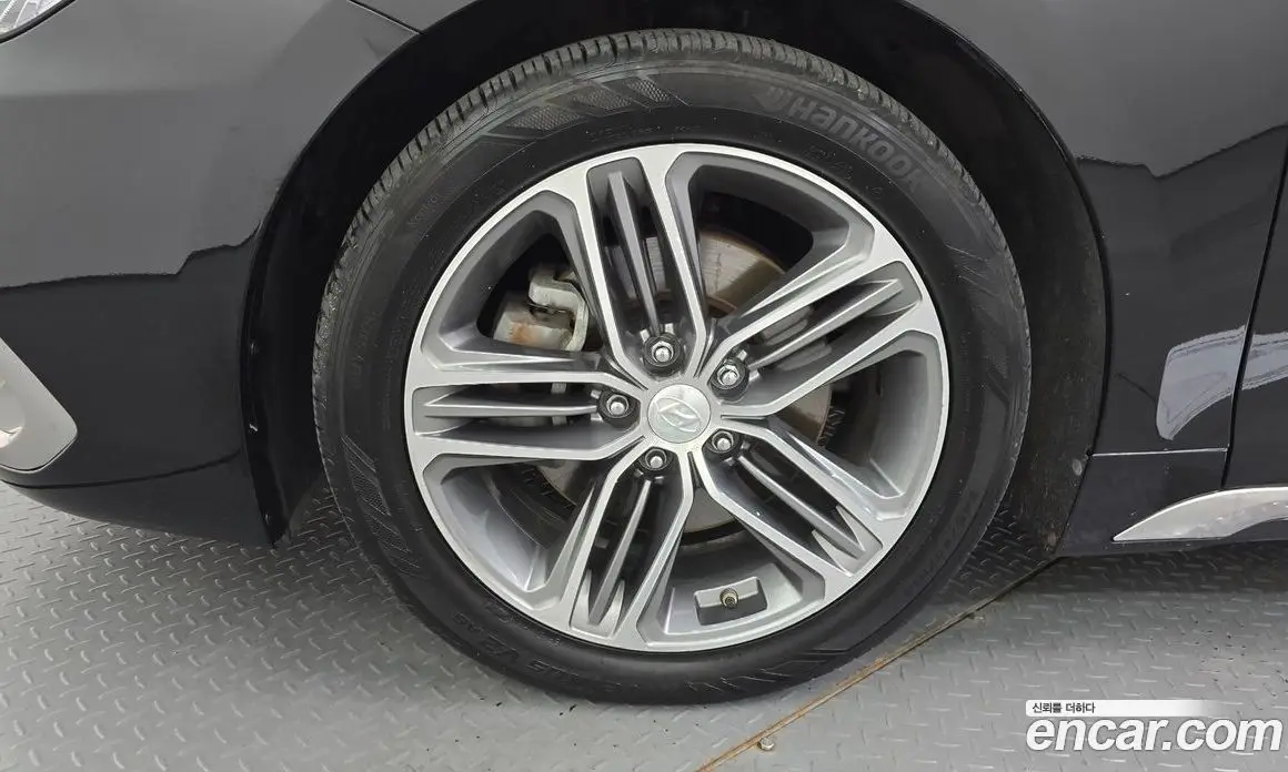 Hyundai Grandeur 2018 3.0 автомат (гидро), фото 5 Hyundai Grandeur 2018 3.0 автомат (гидро), фото 5