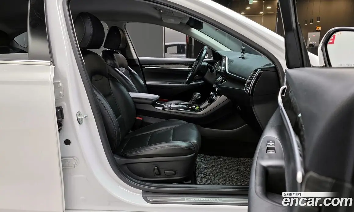 Hyundai Grandeur 2019 2.4 автомат (гидро), фото 10 Hyundai Grandeur 2019 2.4 автомат (гидро), фото 10