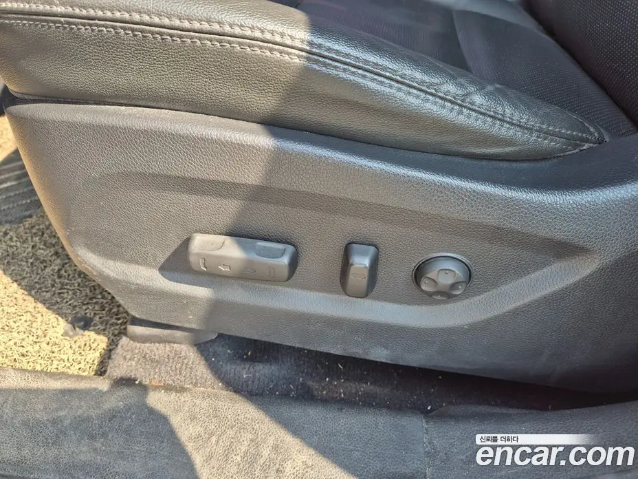 Hyundai Santa Fe 2015 2.0 автомат (гидро), фото 15 Hyundai Santa Fe 2015 2.0 автомат (гидро), фото 15