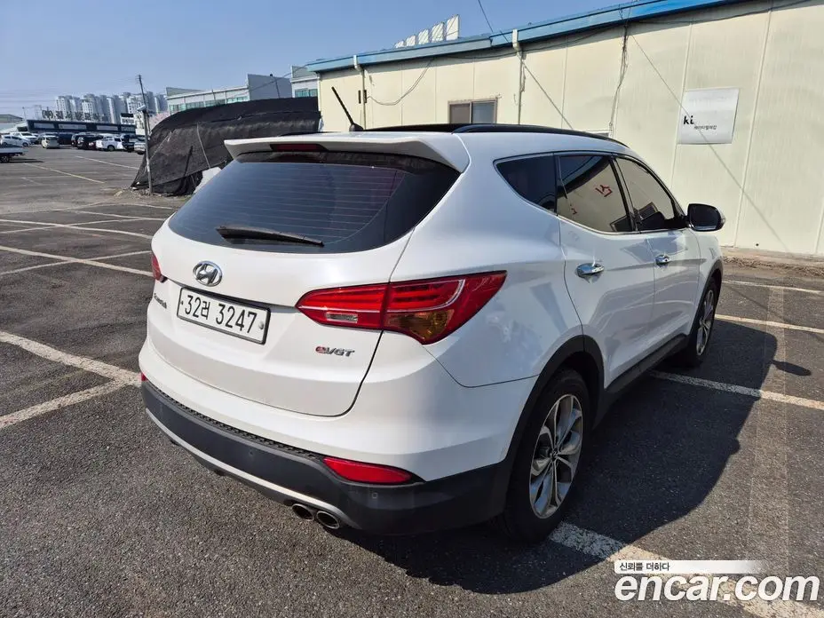 Hyundai Santa Fe 2015 2.0 автомат (гидро), фото 4 Hyundai Santa Fe 2015 2.0 автомат (гидро), фото 4