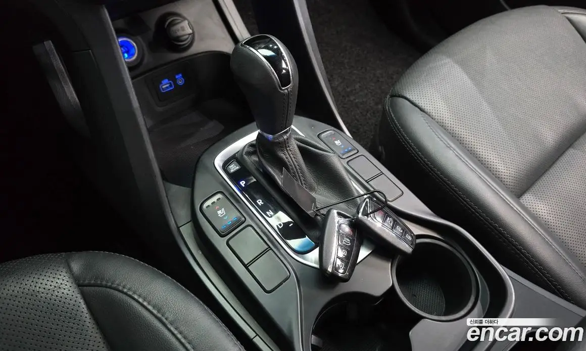 Hyundai Santa Fe 2016 2.0 автомат (гидро), фото 9