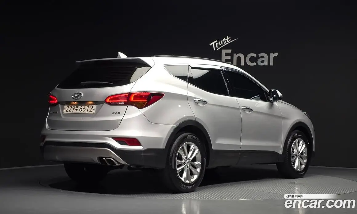 Hyundai Santa Fe 2017 2.0 автомат (гидро), фото 2 Hyundai Santa Fe 2017 2.0 автомат (гидро), фото 2