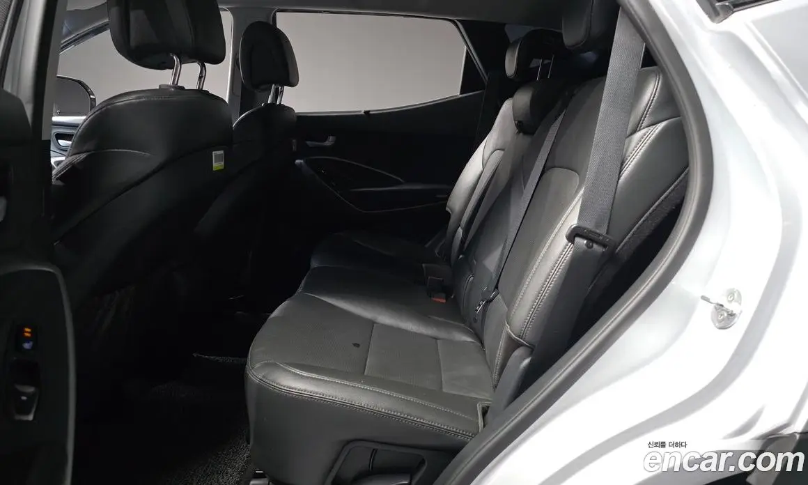 Hyundai Santa Fe 2017 2.0 автомат (гидро), фото 16 Hyundai Santa Fe 2017 2.0 автомат (гидро), фото 16