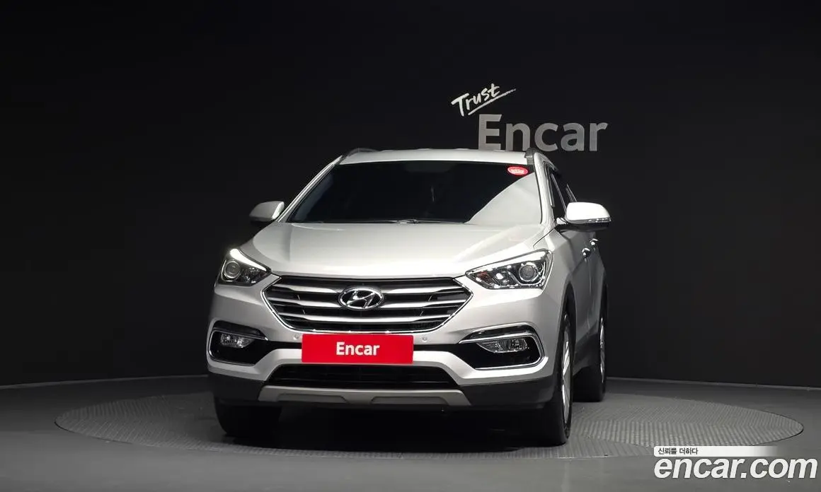 Hyundai Santa Fe 2017 2.0 автомат (гидро), фото 3 Hyundai Santa Fe 2017 2.0 автомат (гидро), фото 3