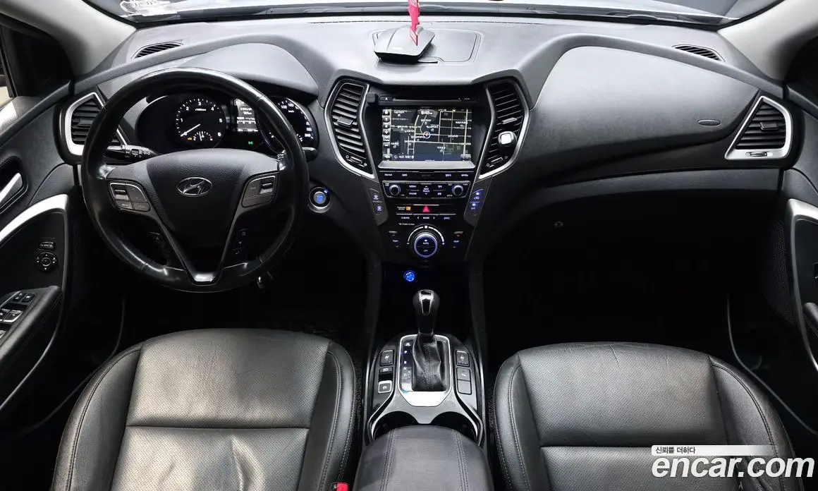 Hyundai Santa Fe 2017 2.0 автомат (гидро), фото 10 Hyundai Santa Fe 2017 2.0 автомат (гидро), фото 10