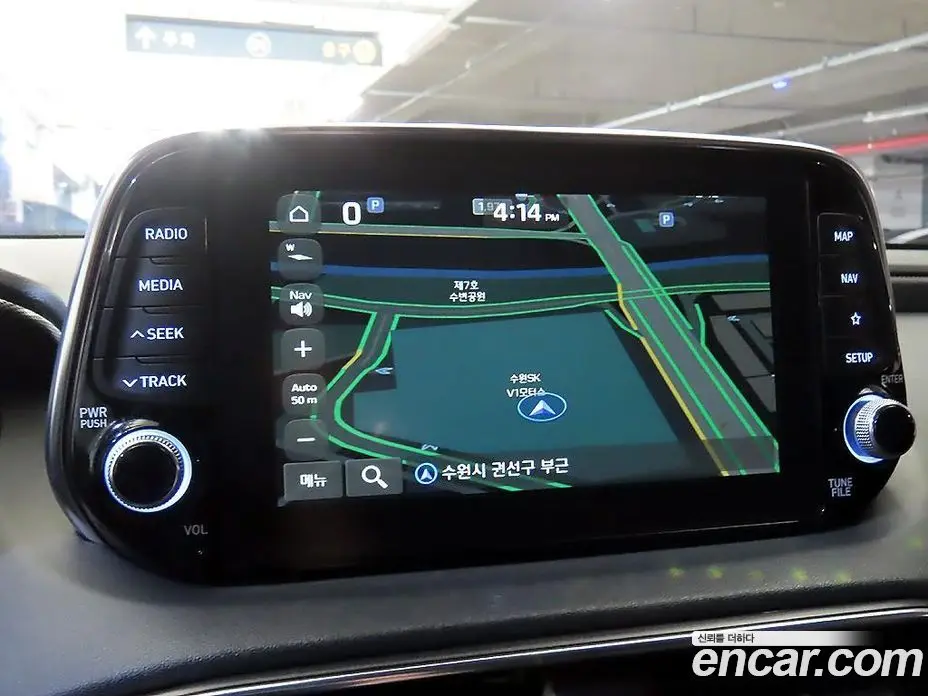 Hyundai Santa Fe 2018 2.0 автомат (гидро), фото 13