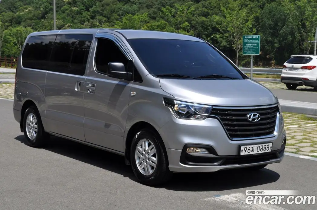Hyundai Starex 2019 2.5 автомат (гидро), фото 2 Hyundai Starex 2019 2.5 автомат (гидро), фото 2