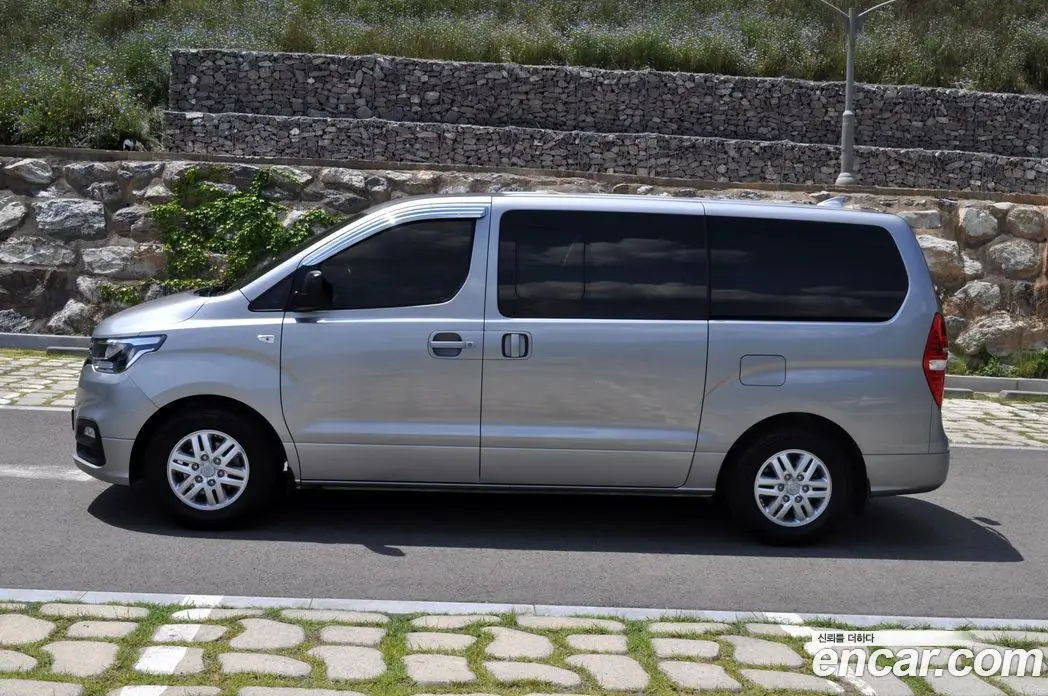 Hyundai Starex 2019 2.5 автомат (гидро), фото 7 Hyundai Starex 2019 2.5 автомат (гидро), фото 7