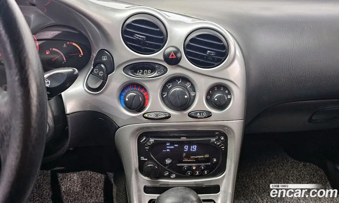 Hyundai Tiburon 1997 2.0 автомат (гидро), фото 13