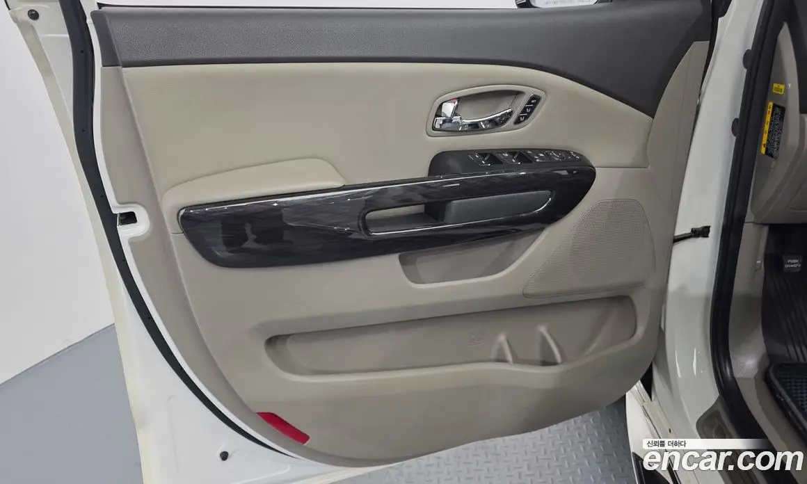 Kia Carnival 2016 2.2 автомат (гидро), фото 14