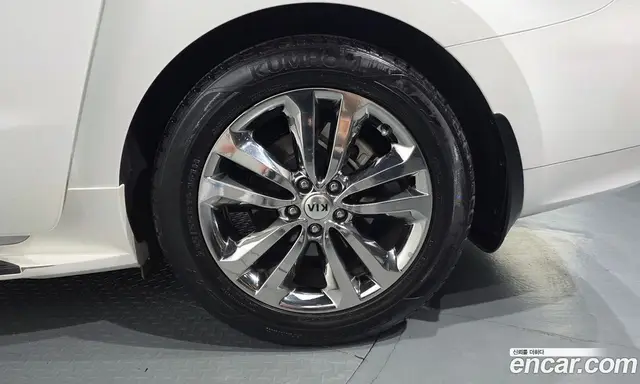 Kia Carnival 2016 2.2 автомат (гидро), миниатюра 7