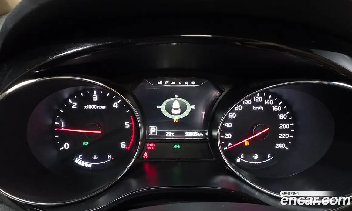 Kia Carnival 2017 2.2 автомат (гидро), фото 11 Kia Carnival 2017 2.2 автомат (гидро), фото 11