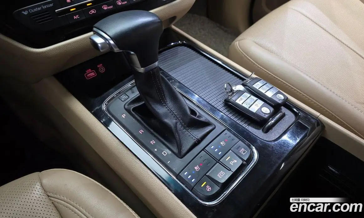 Kia Carnival 2017 2.2 автомат (гидро), фото 12 Kia Carnival 2017 2.2 автомат (гидро), фото 12
