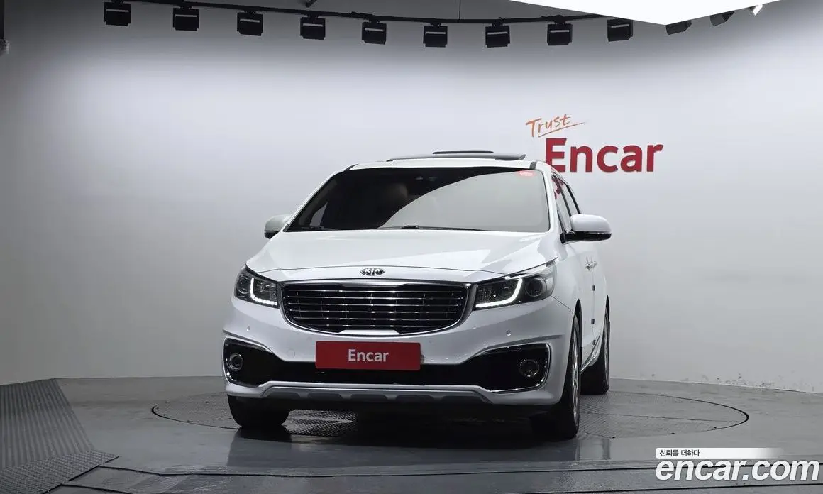 Kia Carnival 2017 2.2 автомат (гидро), фото 3 Kia Carnival 2017 2.2 автомат (гидро), фото 3