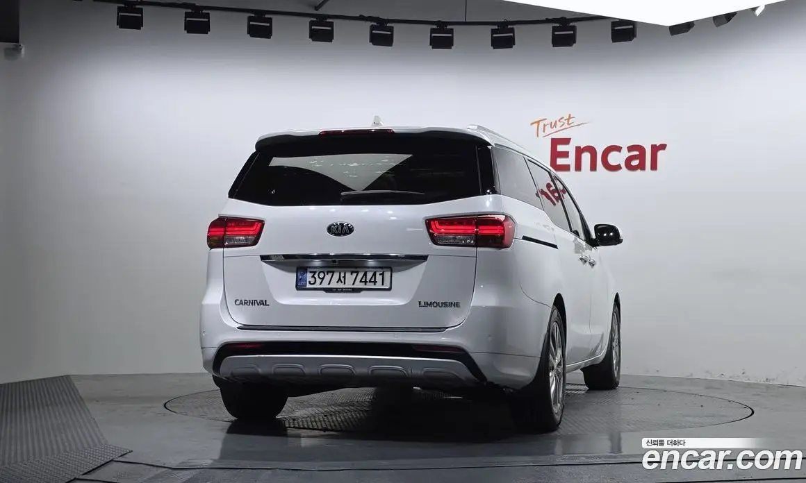 Kia Carnival 2017 2.2 автомат (гидро), фото 4 Kia Carnival 2017 2.2 автомат (гидро), фото 4