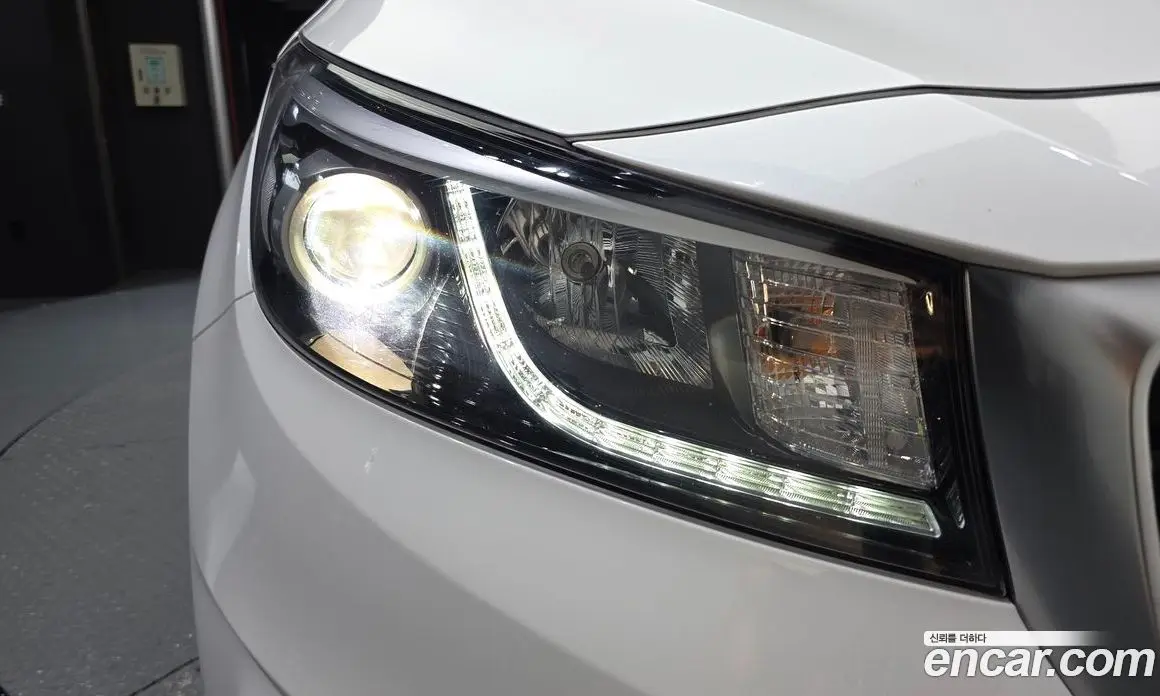 Kia Carnival 2017 2.2 автомат (гидро), фото 8 Kia Carnival 2017 2.2 автомат (гидро), фото 8