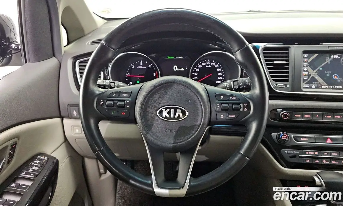 Kia Carnival 2017 2.2 автомат (гидро), фото 15 Kia Carnival 2017 2.2 автомат (гидро), фото 15