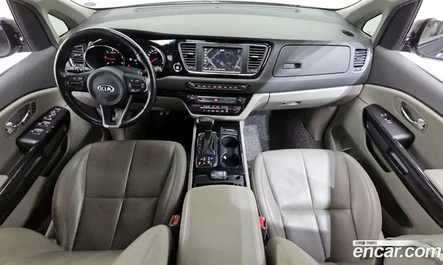 Kia Carnival 2017 2.2 автомат (гидро), миниатюра 7 Kia Carnival 2017 2.2 автомат (гидро), миниатюра 7