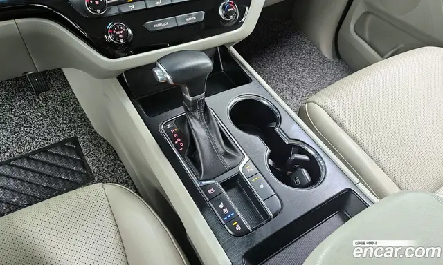 Kia Carnival 2018 2.2 автомат (гидро), миниатюра 12