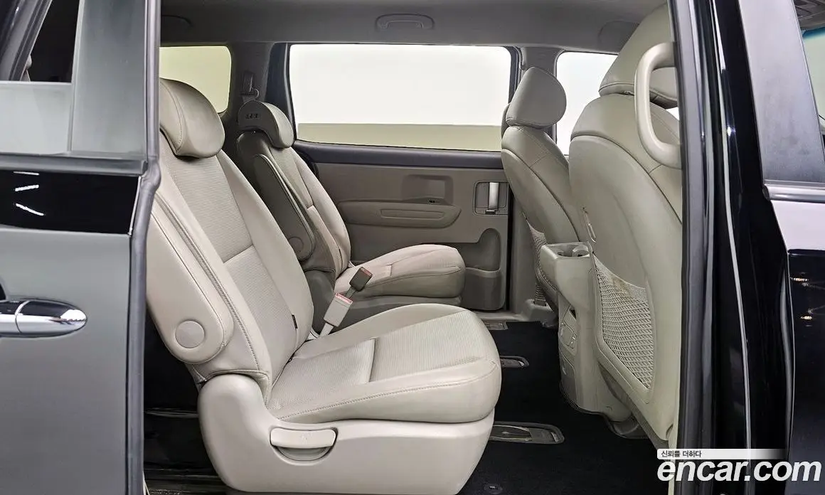 Kia Carnival 2018 2.2 автомат (гидро), фото 17