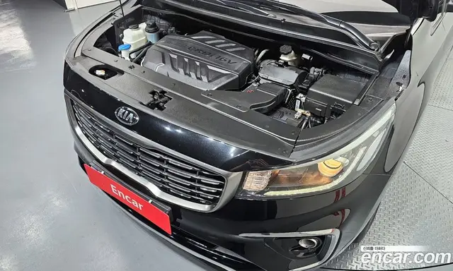 Kia Carnival 2018 2.2 автомат (гидро), миниатюра 6