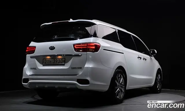 Kia Carnival 2018 2.2 автомат (гидро), миниатюра 2 Kia Carnival 2018 2.2 автомат (гидро), миниатюра 2