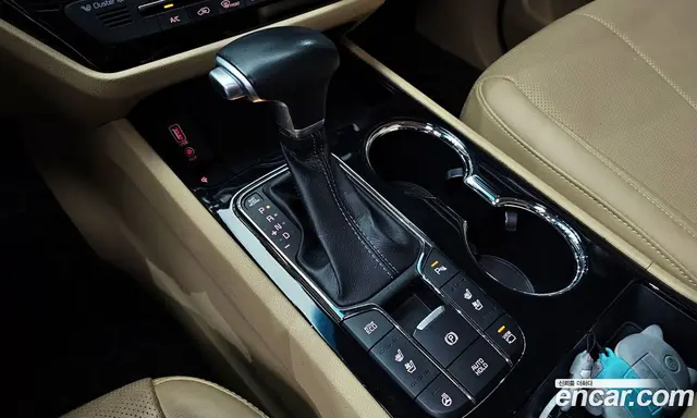 Kia Carnival 2018 2.2 автомат (гидро), миниатюра 12