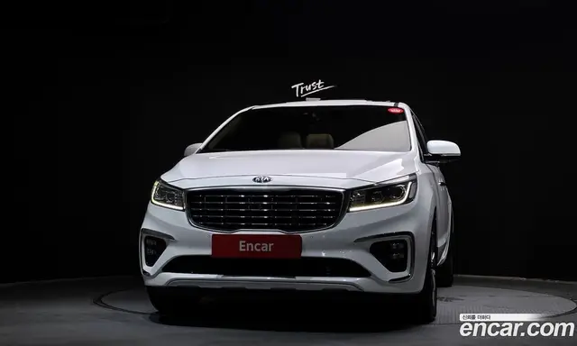 Kia Carnival 2018 2.2 автомат (гидро), миниатюра 3 Kia Carnival 2018 2.2 автомат (гидро), миниатюра 3