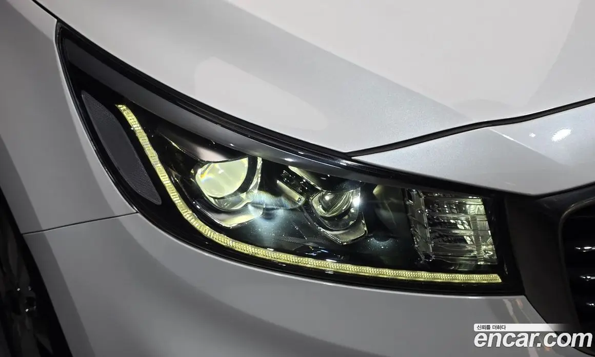 Kia Carnival 2018 2.2 автомат (гидро), фото 8 Kia Carnival 2018 2.2 автомат (гидро), фото 8