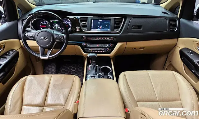 Kia Carnival 2018 2.2 автомат (гидро), миниатюра 10 Kia Carnival 2018 2.2 автомат (гидро), миниатюра 10