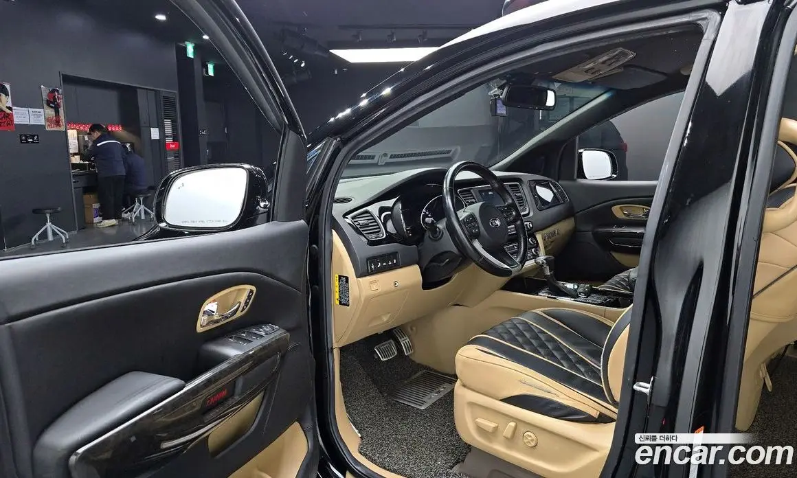 Kia Carnival 2018 3.3 автомат (гидро), фото 10 Kia Carnival 2018 3.3 автомат (гидро), фото 10