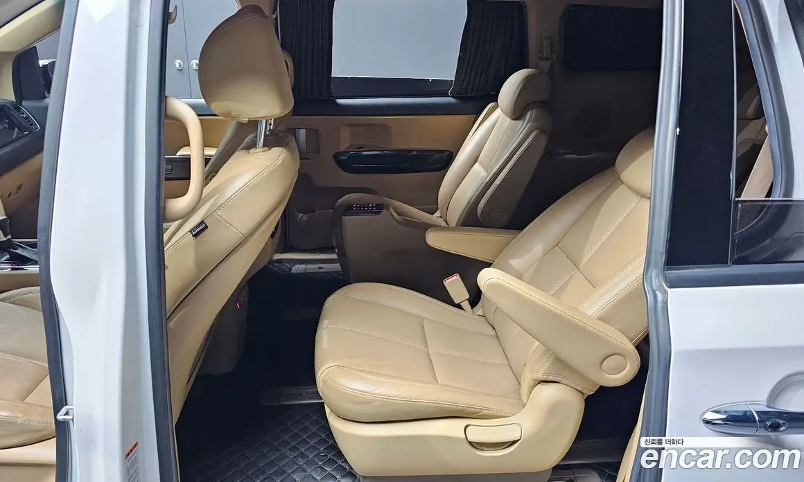 Kia Carnival 2020 2.2 автомат (гидро), фото 16