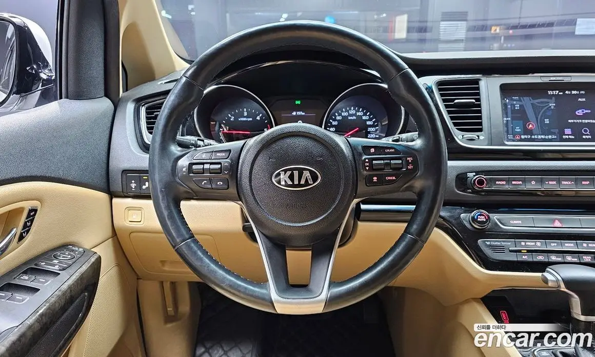 Kia Carnival 2020 2.2 автомат (гидро), фото 19